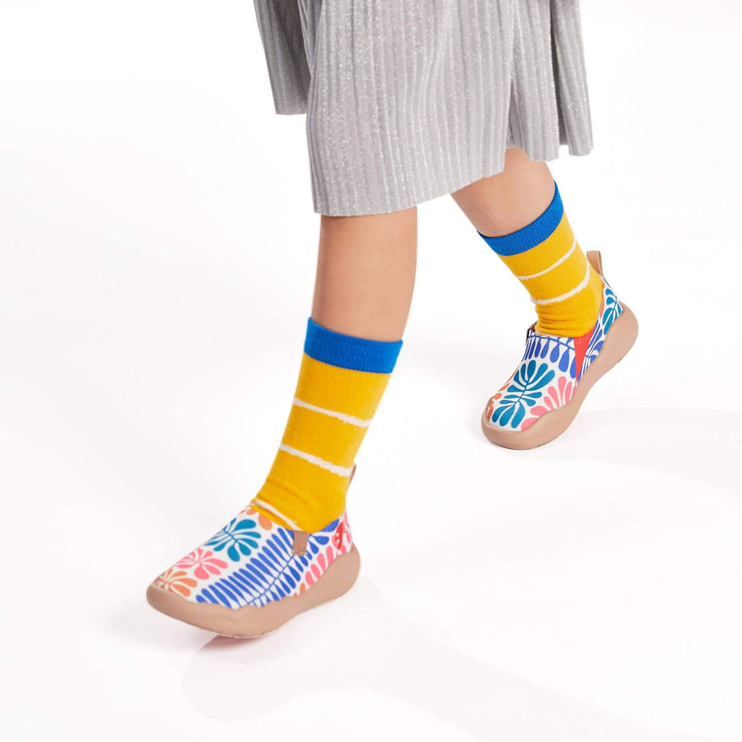 UIN Footwear Kid Bells Or Leave Kid Canvas loafers