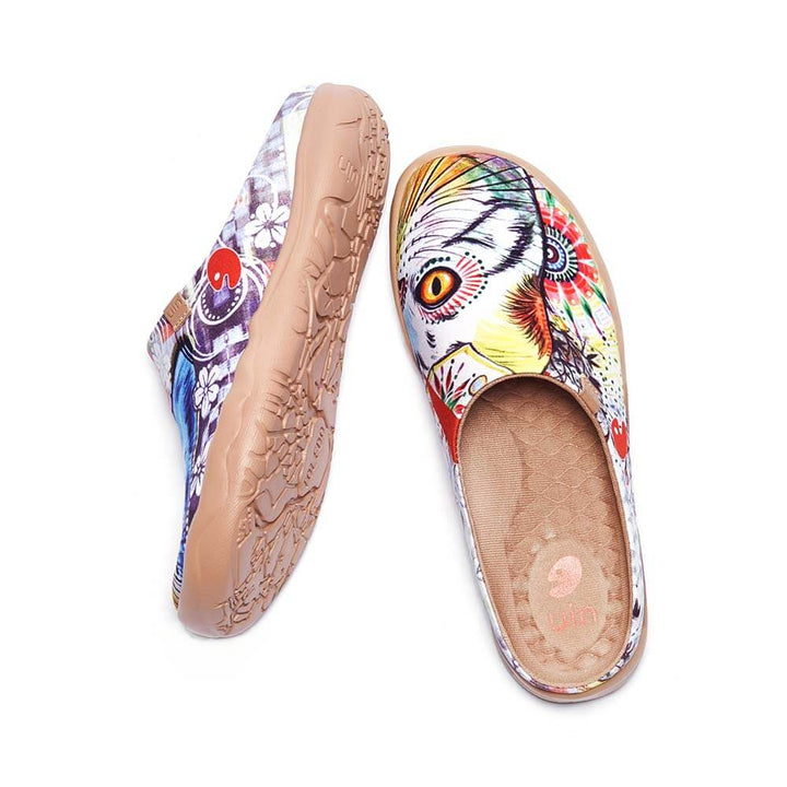 UIN Footwear Women Cheer Up Slipper Canvas loafers