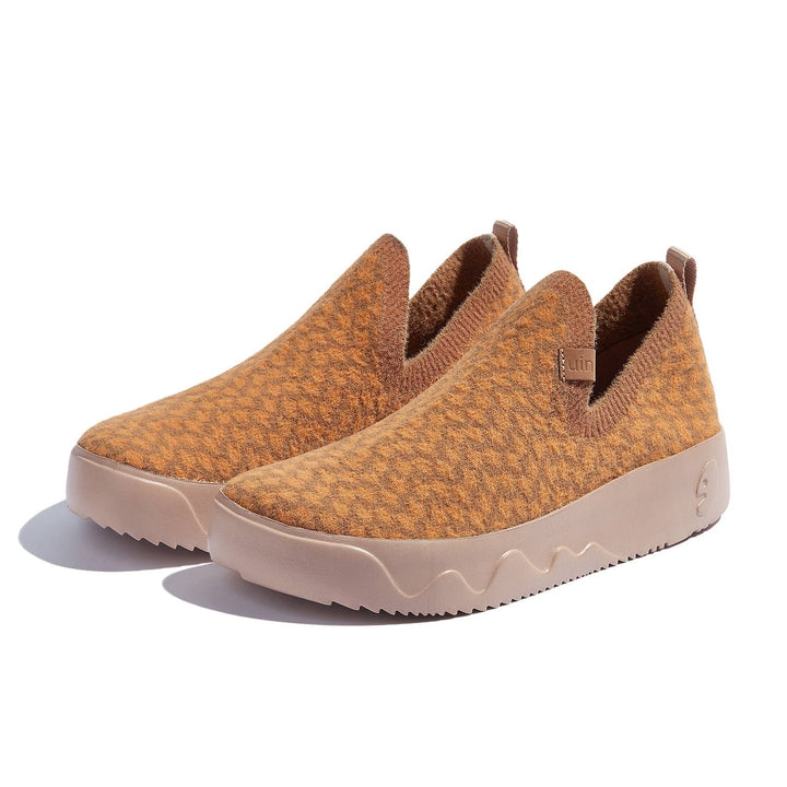 UIN Footwear Women Desert Orange Fuerteventura I Women Canvas loafers