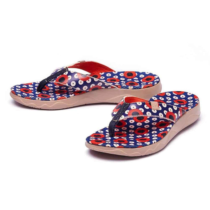 UIN Footwear Women Dots Women Majorca Flip Flops Canvas loafers