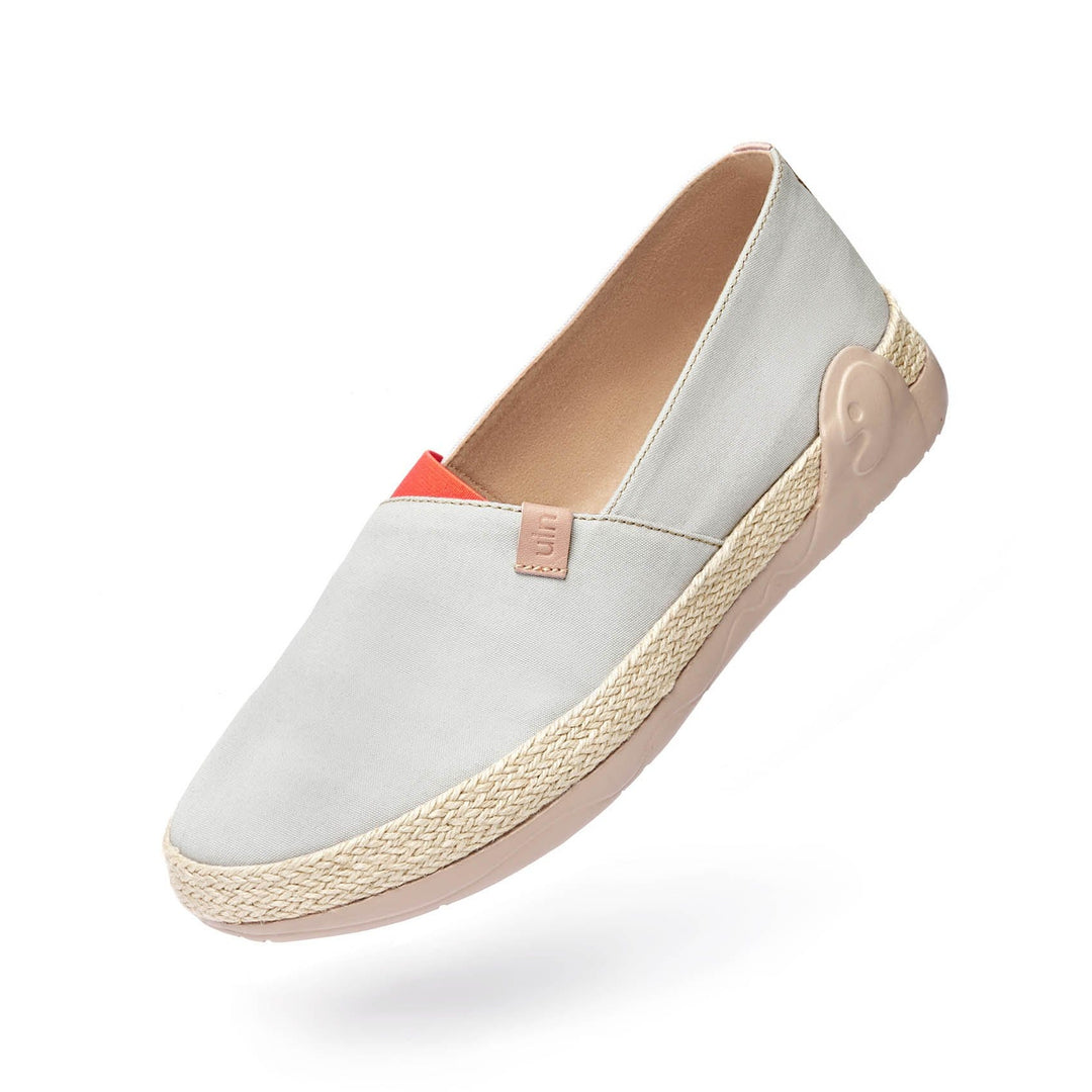 UIN Footwear Women Marbella Creamy-white Women Canvas loafers