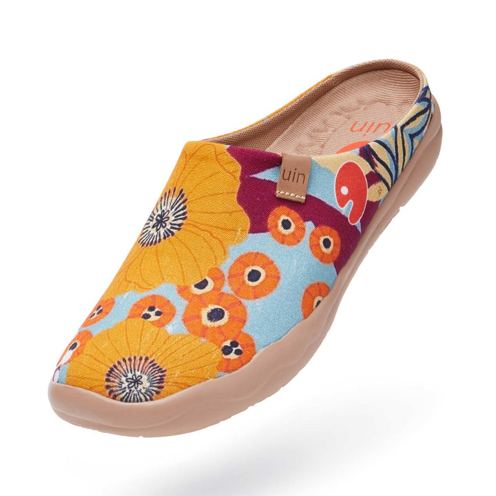 UIN Footwear Women Marigolds Malaga Slipper Canvas loafers