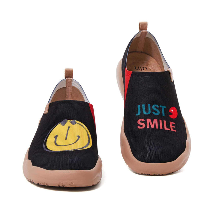 UIN Footwear Women Smiley Knitted Women Canvas loafers