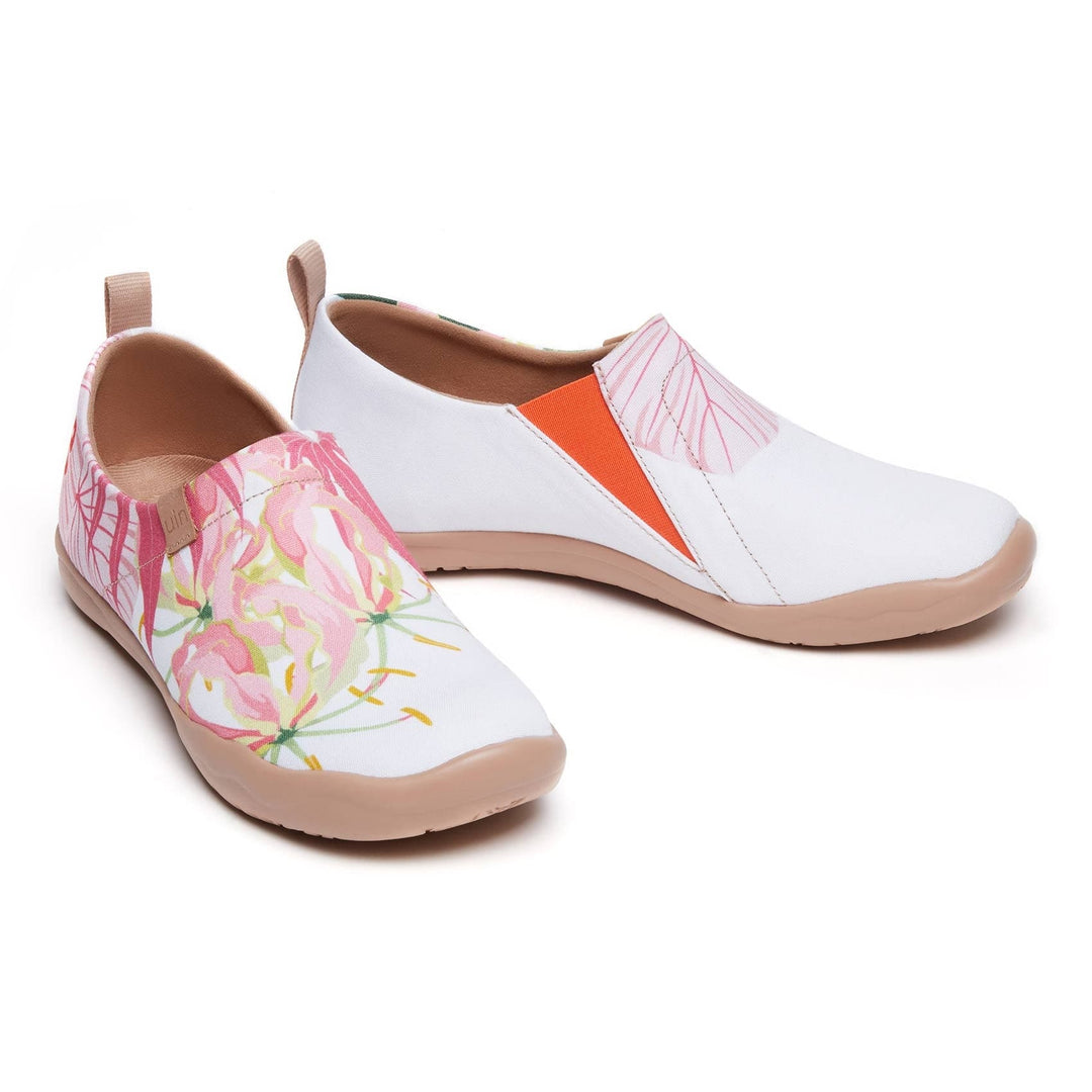 UIN Footwear Women Tropical Blossom Toledo I Women Canvas loafers