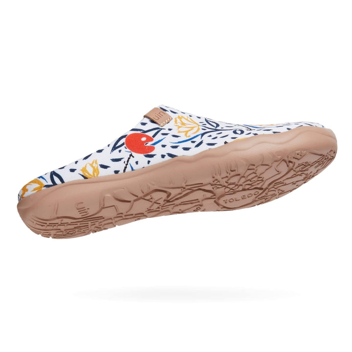 UIN Footwear Women Tulip in May Malaga slipper Women Canvas loafers