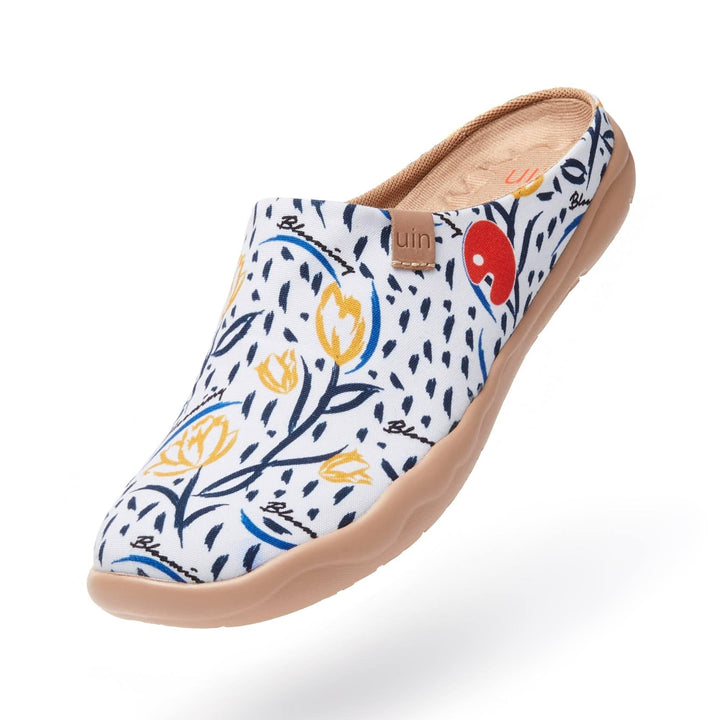 UIN Footwear Women Tulip in May Malaga slipper Women Canvas loafers